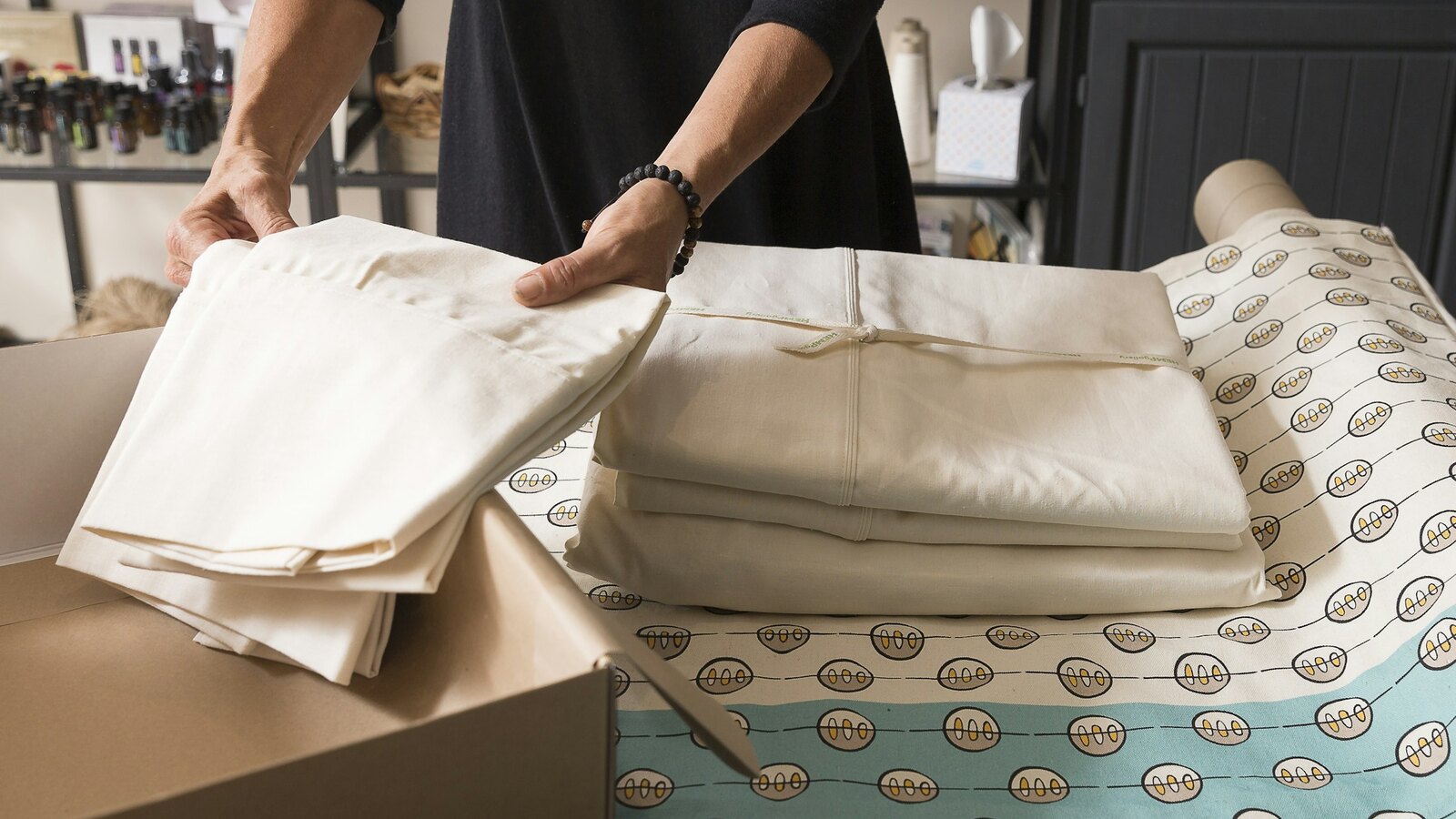 Packing and boxes